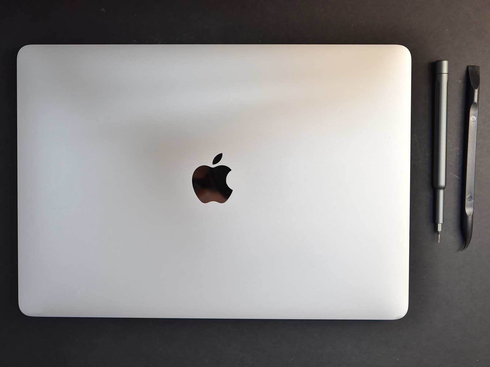 MacBook Air A2337 po złożeniu po czyszczeniu po zalaniu wodą