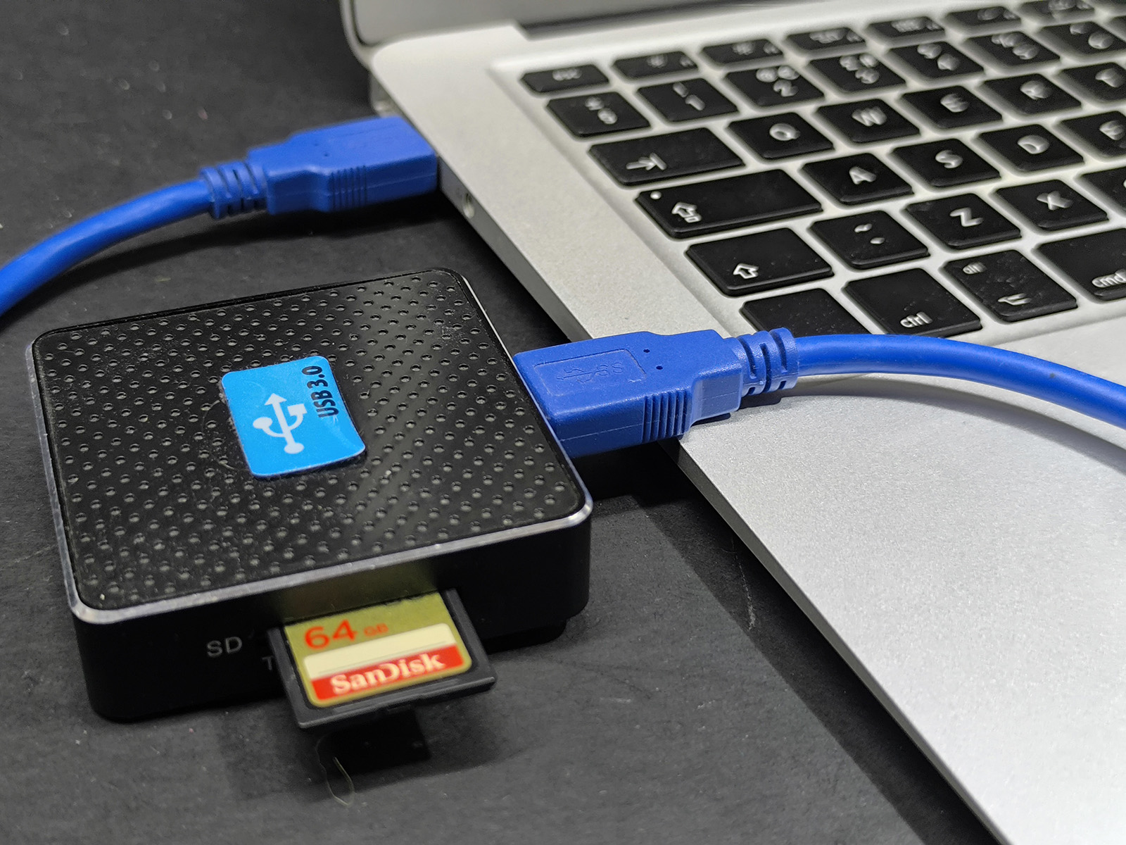 Diagnostyka karty SD w zewnętrznym czytniku USB podczas odzyskiwania danych